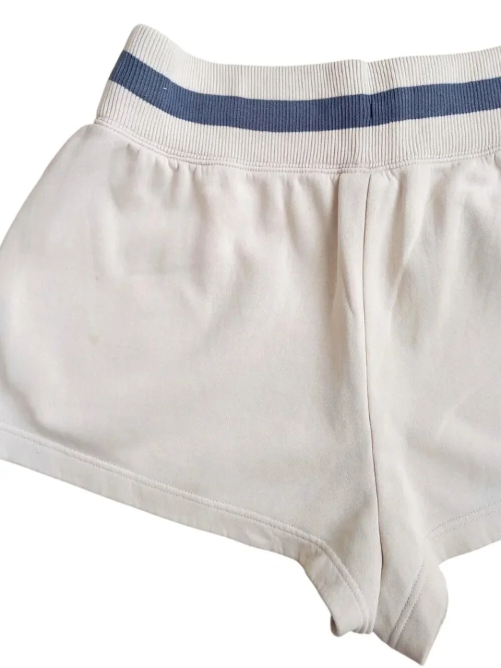 Nike Women’s Cream Athletic Shorts Size L – Drawstring Waist Casual Lounge